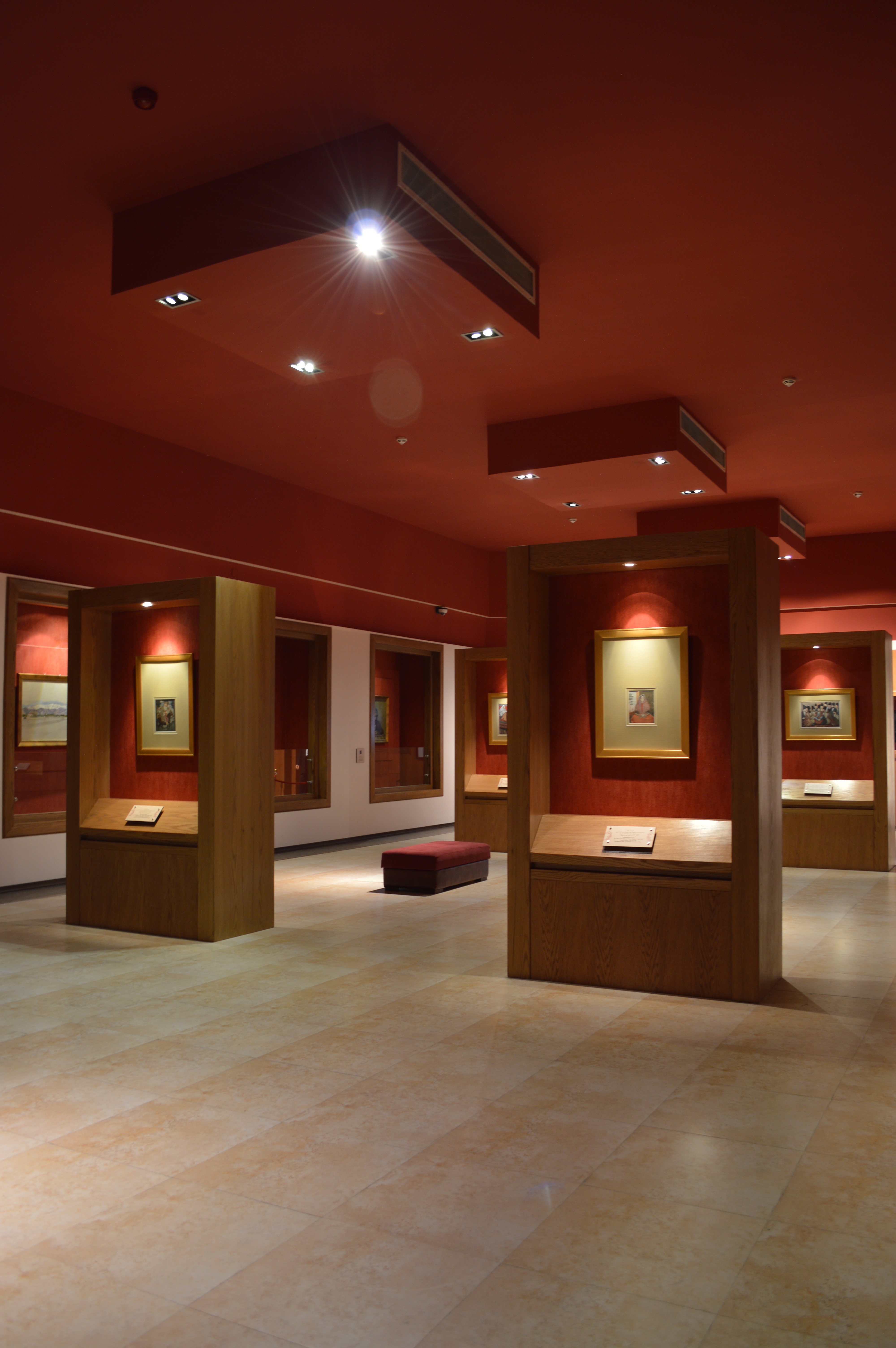 نمایشگاه دائمی آثار خاندان غفاری و کمال الملک