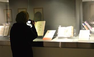 بلندخوانی کتاب‌های خاموش، در کتابخانه و موزه ملی ملک