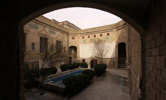 میزبانی رایگان «خانه تاریخی ملک» از تورهای تهران‌گردی در روزهای جمعه