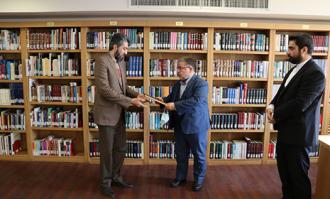 توسعه منابع کتابخانه‌ای و گسترش خدمات به مخاطبان اولویت موقوفه فرهنگی حاج حسین آقا ملک است