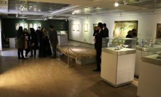 دعوت به بازدید از «نمایشگاه بانوان واقف در کتابخانه و موزه ملی ملک»