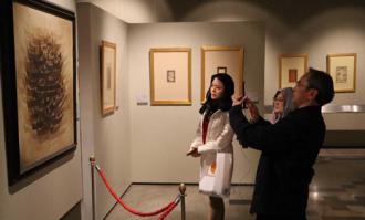 ​بازدید رییس موزه هنرهای کلکسیونی شانگهای چین از کتابخانه و موزه ملی ملک