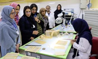 گردشگران از بخش‌های نادیده تخصصی در کتابخانه و موزه ملی ملک بازدید کردند